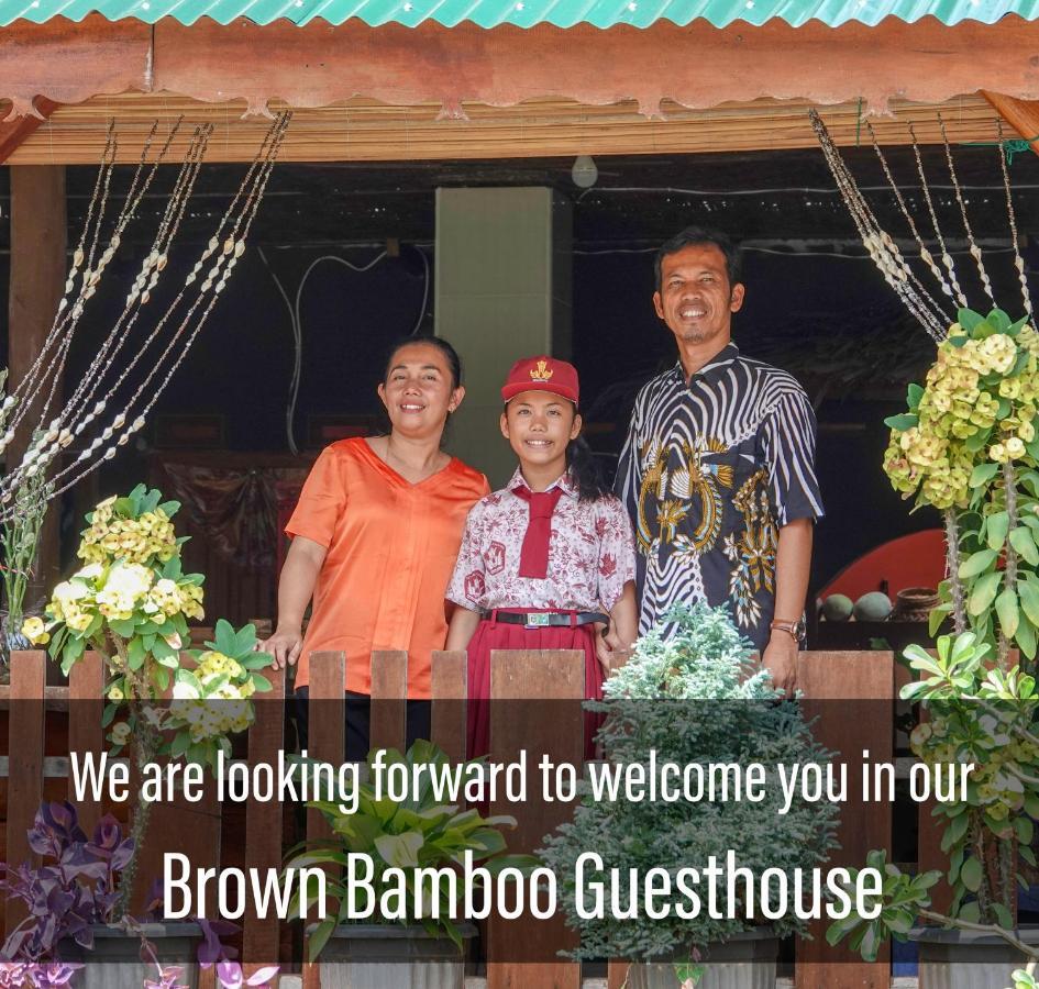 Brown Bamboo Guest House & Trekking Bukit Lawang Kültér fotó